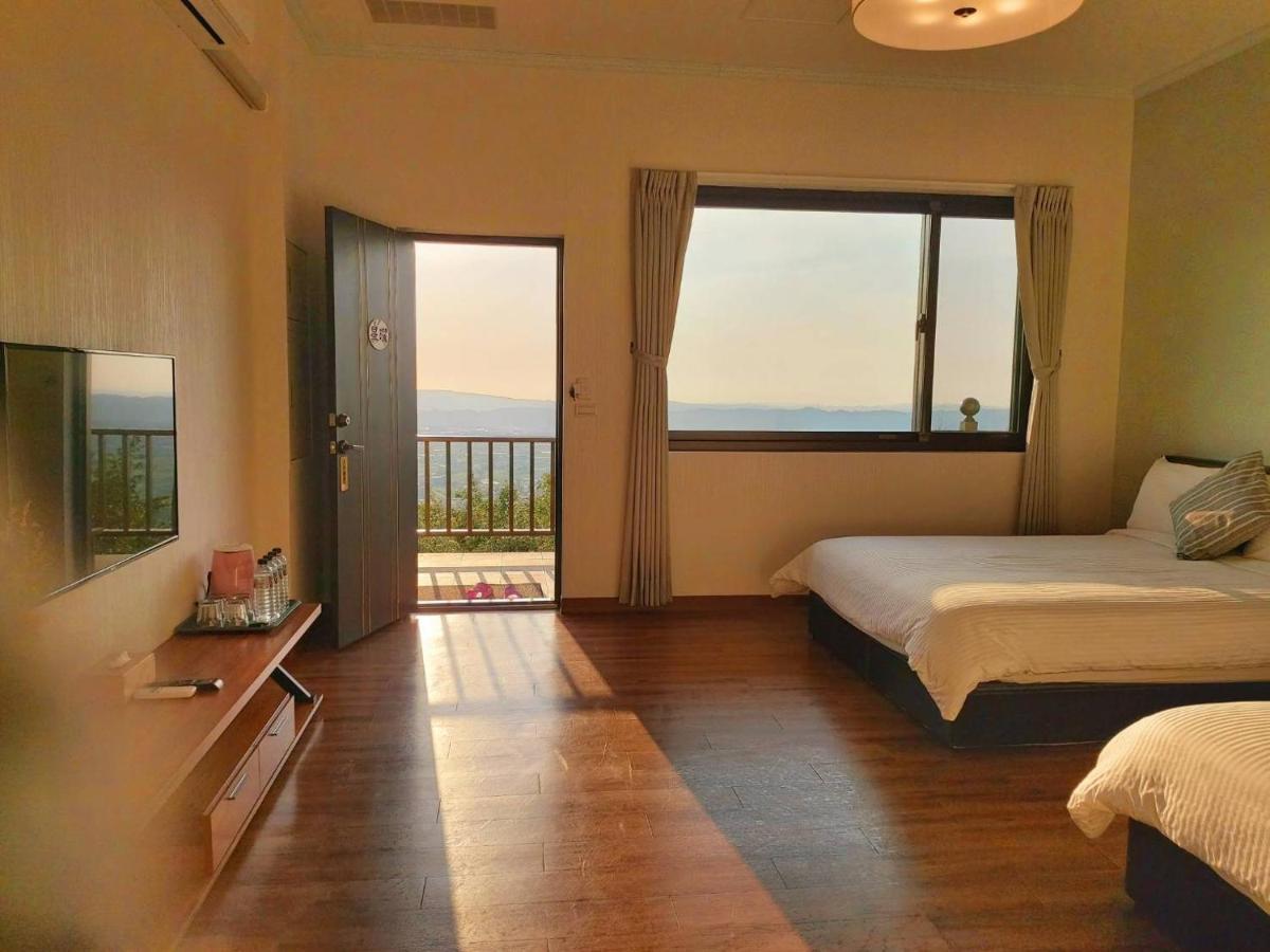 Chi House Hotel Miaoli Bagian luar foto