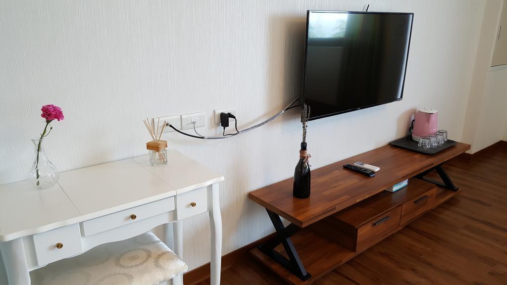 Chi House Hotel Miaoli Bagian luar foto