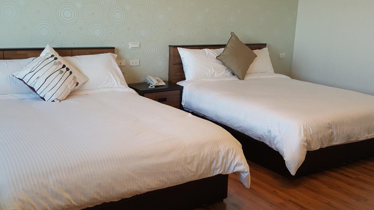 Chi House Hotel Miaoli Bagian luar foto